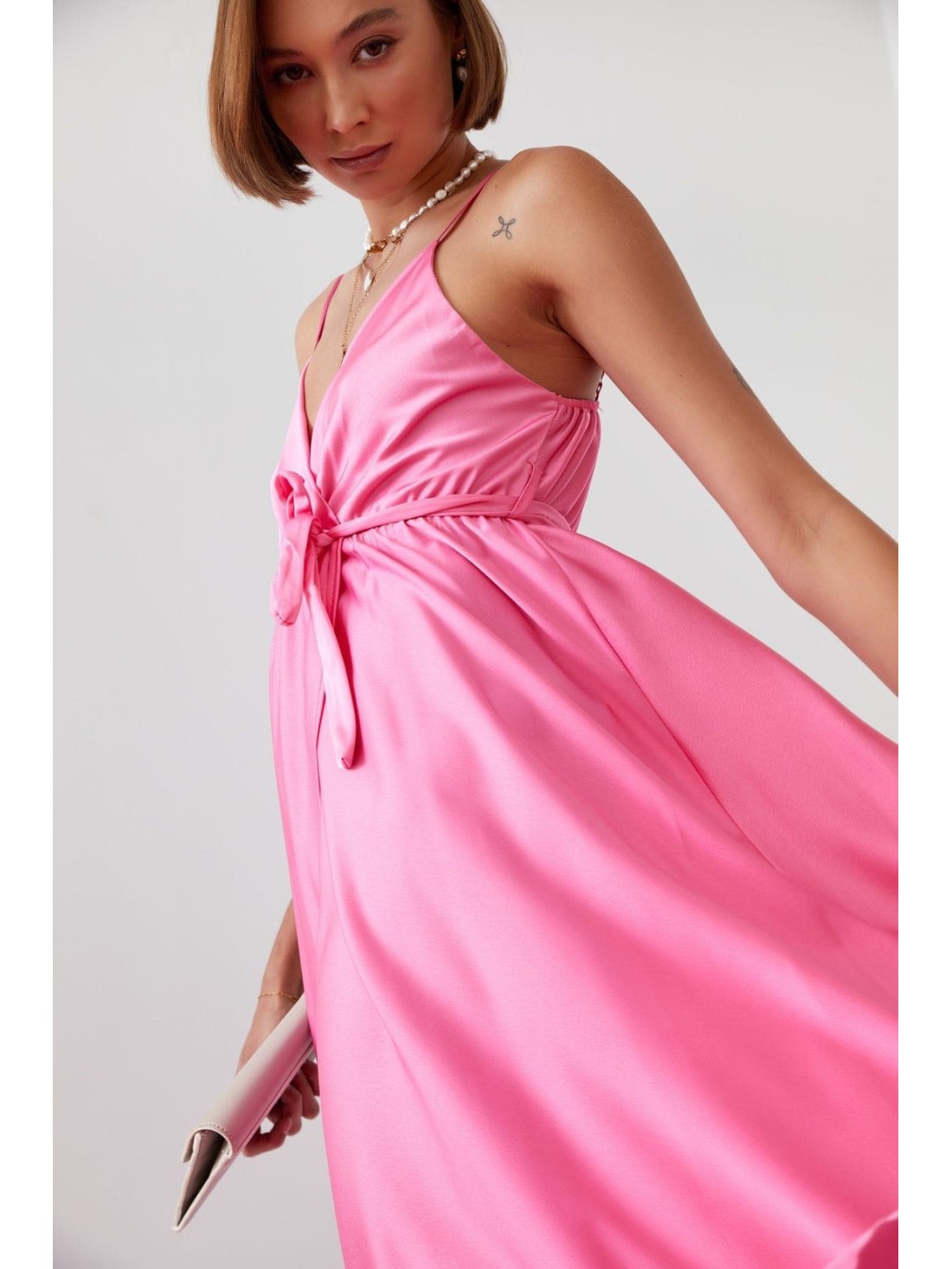 Women\'s satin maxi dress with straps, pink 72962 - Online store - Boutique